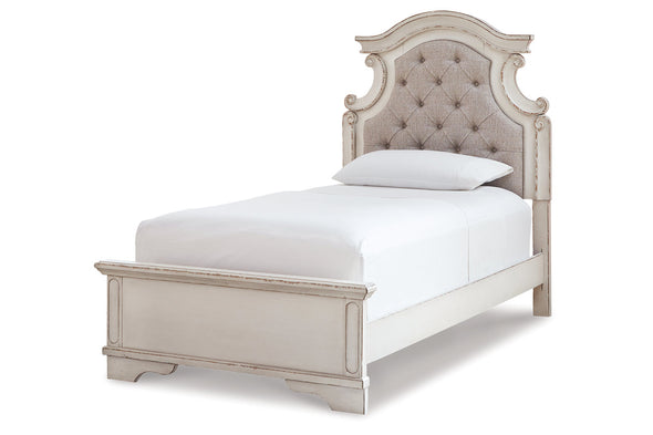 Realyn Chipped White Twin Panel Bed