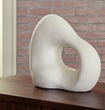 Arthrow Off White Sculpture - A2000649 - Luna Furniture