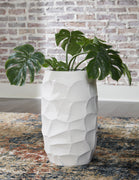 Patenleigh White Vase - A2000613 - Luna Furniture